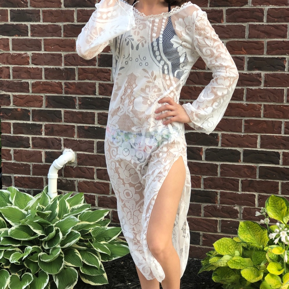 CLEARANCE! White Swim Wrap